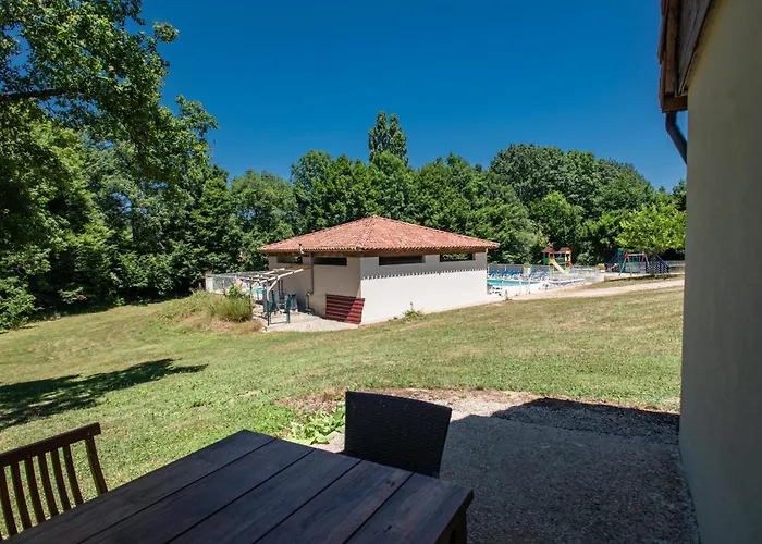 Bleu Nr 13 بيت للعطل